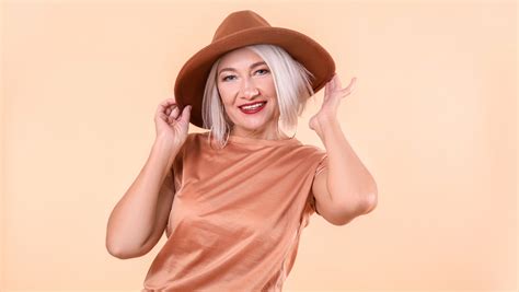 Dare to Stand Out: Selecting the Ideal Hat for Your Unique Facial Structure