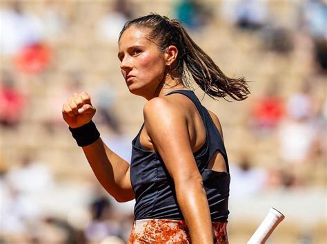 Daria Kasatkina's Physical Attributes: Height and Figure