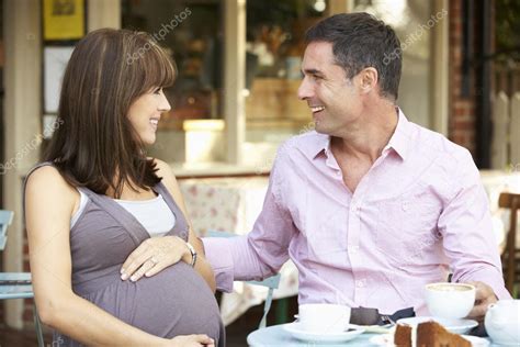 Decoding Anticipatory Visions of Expecting Couples