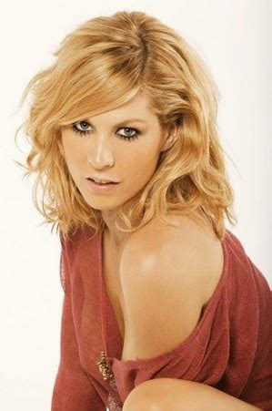 Delving into Jenna Elfman's Figure and Fitness