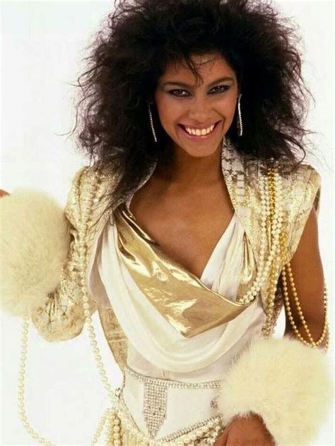 Denise Matthews' Stature and Physical Features