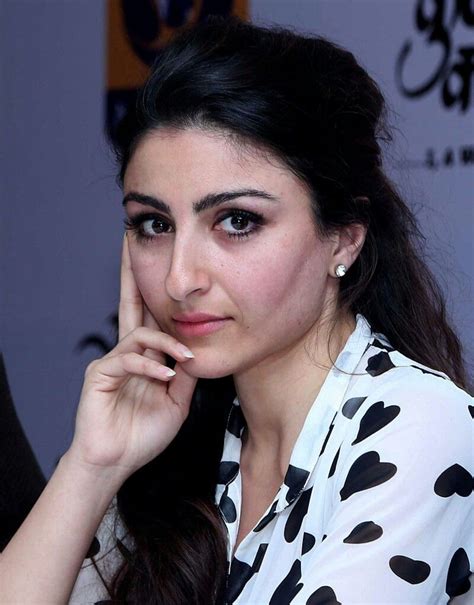 Details of Soha Ali Khan's Personal Characteristics