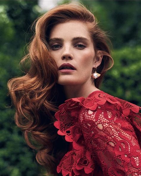 Details on Alexina Graham's Years on Earth, Elevation, and Physique