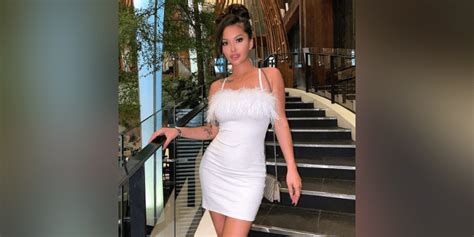 Details on Ashley Vee's Net Worth