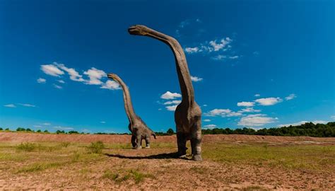 Dinosaurs as dream symbols: deciphering their significance