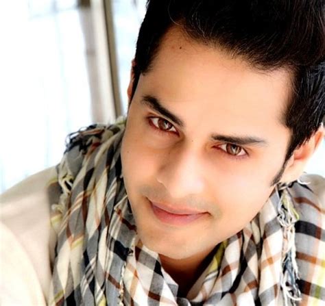 Discerning Shardul Pandit's Physical Attributes