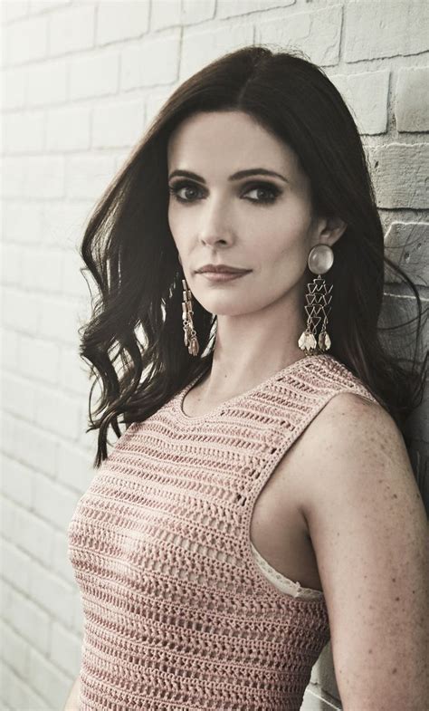 Discover Bitsie Tulloch's Height