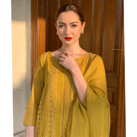 Discover Hania Amir's Unique Fashion Sense