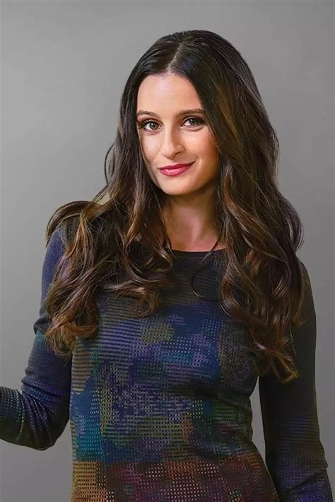 Discover Melanie Papalia's Unique Style