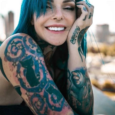 Discover Riae Suicide's Body Measurements