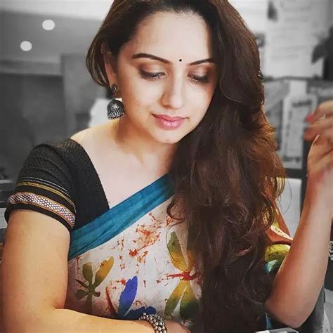 Discover Shruti Marathe's Age