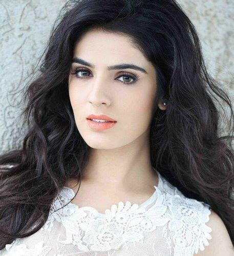 Discover Sidhika Sharma's Body Measurements