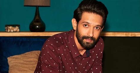 Discover Vikrant Massey's Physical Characteristics