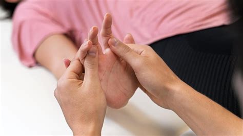 Discover the Advantages of Hand Massage