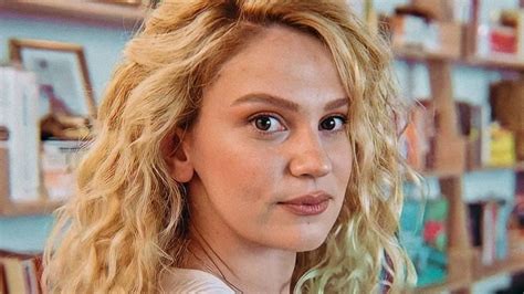 Discover the Astounding Financial Value of Celeb Farah Zeynep Abdullah