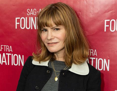 Discover the Life of Jennifer Jason Leigh