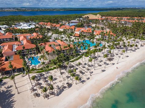 Discover the Splendid Terrain of Palm Beach Punta Cana