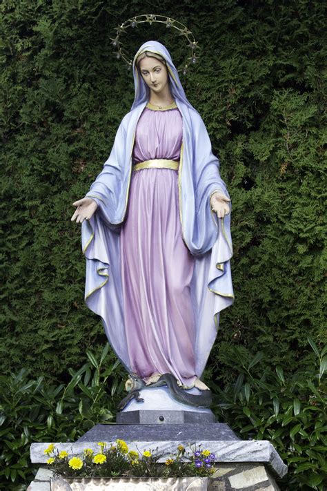 Discover the Stature of Lovely Mary!