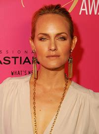 Discovering Amber Valletta: Birth Date and years on Earth