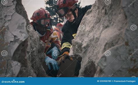 Discovering the Diverse Roles in Emergency Rescue Missions