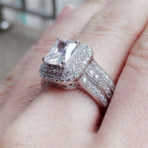 Diverse Varieties of Rings Experienced within Dreams: Solitaire, Engagement, Wedding, and More