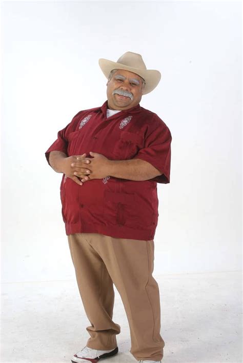 Don Cheto's Height and Appearance