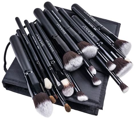 Dreaming of the Ideal Cosmetics Brush?