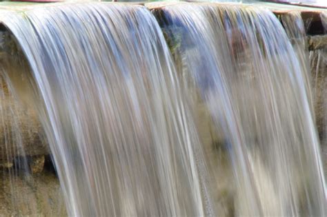 Dreams of Water Overflowing: A Sign of Emotional Overflow