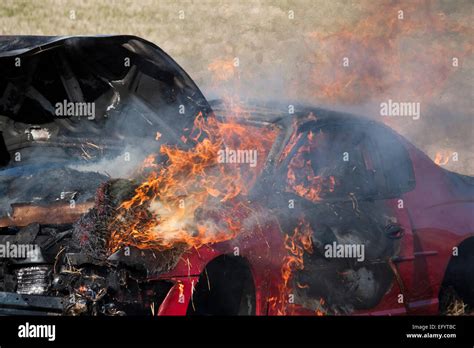 Dreams of a Car Engulfed in Flames: Symbolic Meaning and Significance