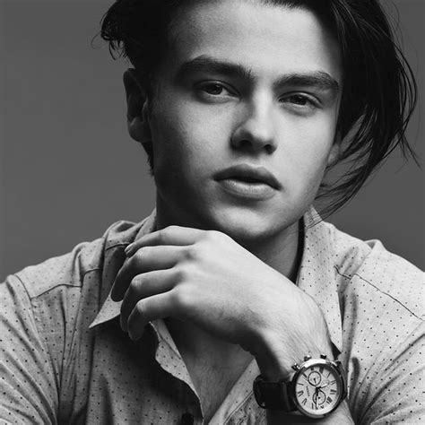 Early Life and Background of Felix Mallard