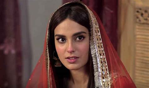 Early Life and Background of Iqra Aziz