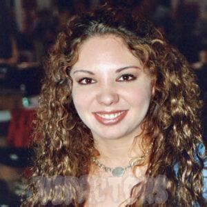 Early Life and Background of Kiki Daire