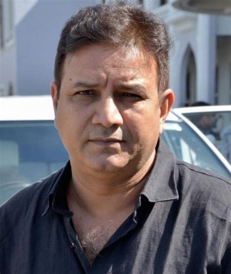 Early Life and Background of Kumud Mishra