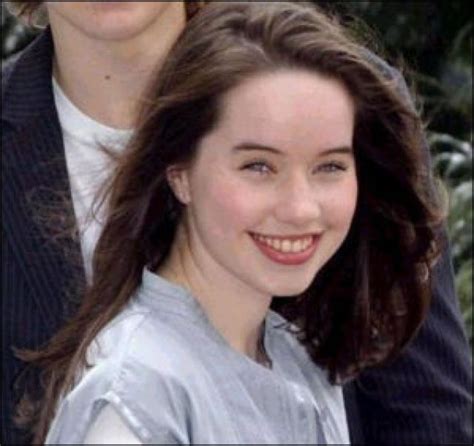 Early Life and Childhood of Anna Popplewell