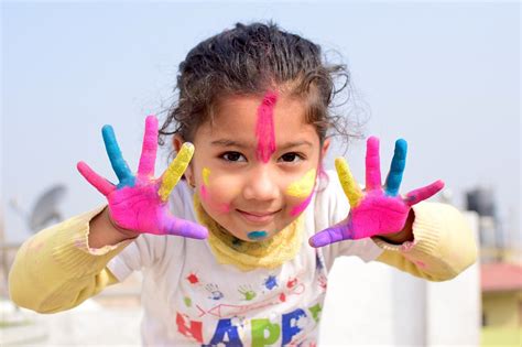 Early Life and Childhood of Holi Hurricane