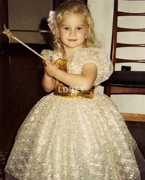 Early Life and Childhood of Lana