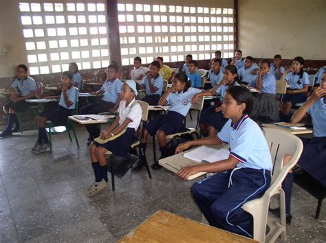 Early Life and Educational Background of the Colombian Beauty