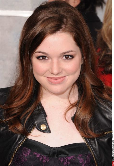 Early Life and Family Background of Jennifer Stone