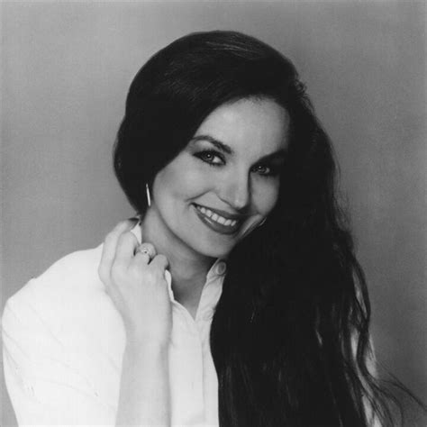 Early Life of Crystal Gayle