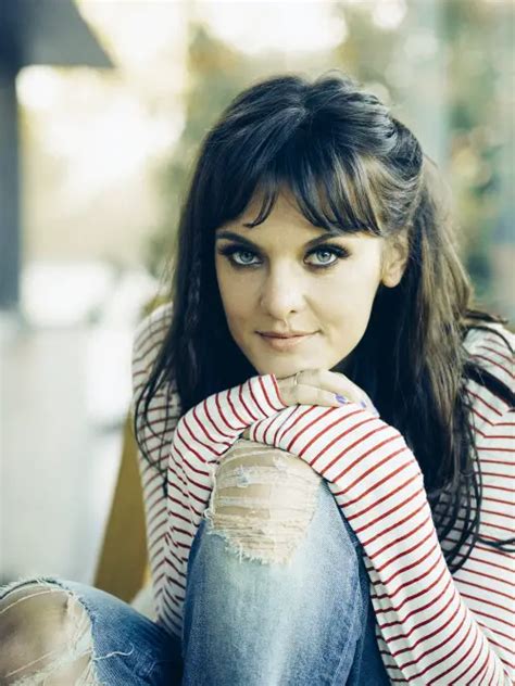 Early Life of Frankie Shaw