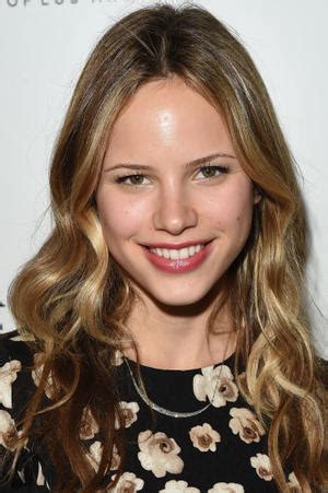 Early Life of Halston Sage