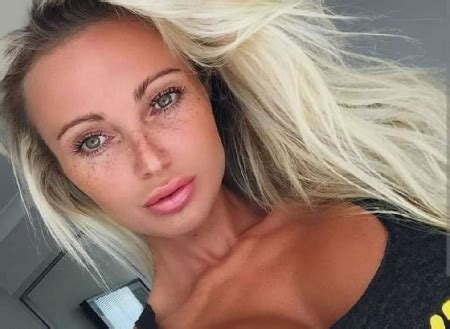 Early Years and Background of Abby Dowse