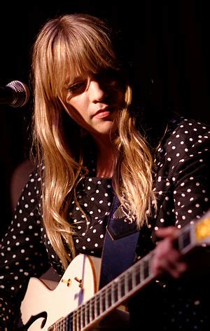 Early Years and Professional Beginnings of Alexz Johnson