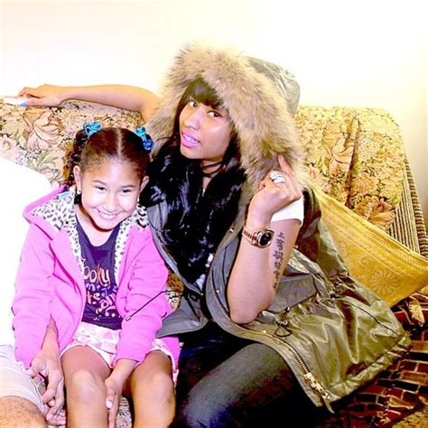 Early life of Nicki Bottomz