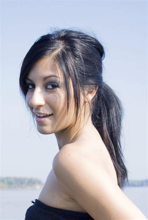 Earnings and Financial Status of Raven Riley