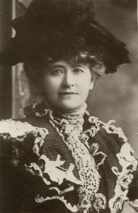 Ellen Terry's Financial Success and Wealth Accumulation