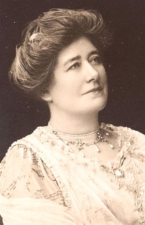 Ellen Terry's Legacy in the Performing Arts Industry