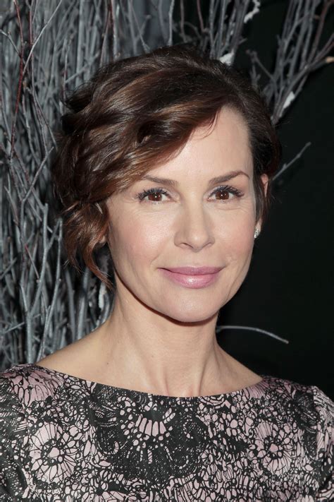 Embeth Davidtz's Beauty and Fashion Secrets