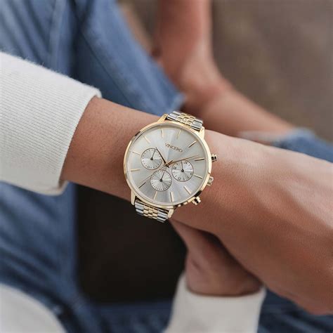 Embrace Elegance with Sophisticated Women's Watches