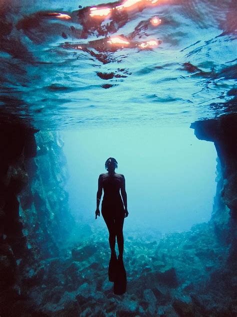 Embrace the Tranquil Beauty of Ocean Curls